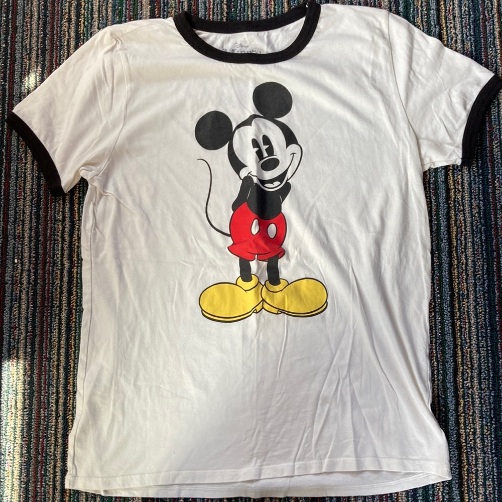 Disney women’s Mickey Mouse t-shirt size XL